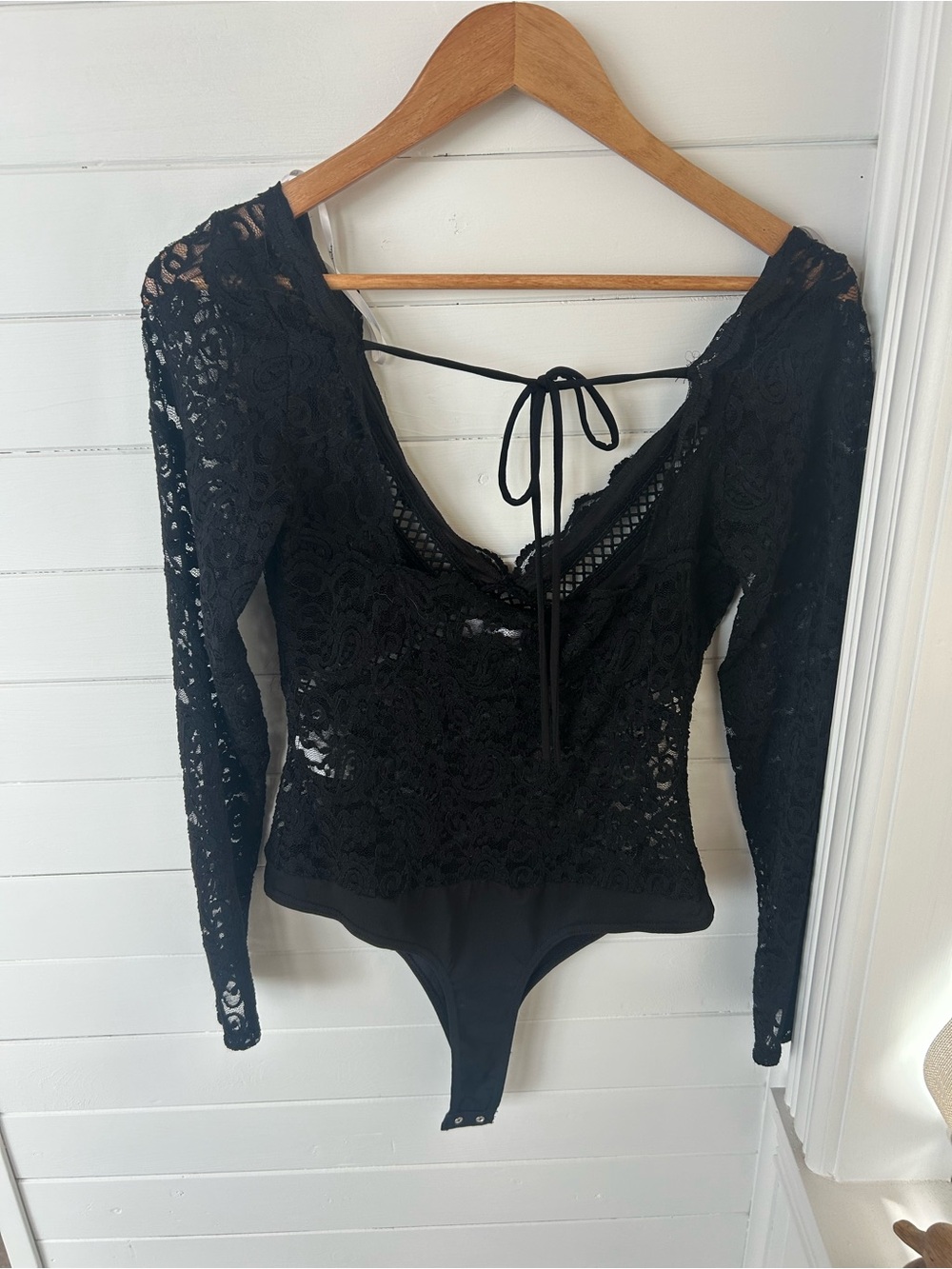 Lulus Black Floral Lace Long Sleeve Bodysuit Size Small